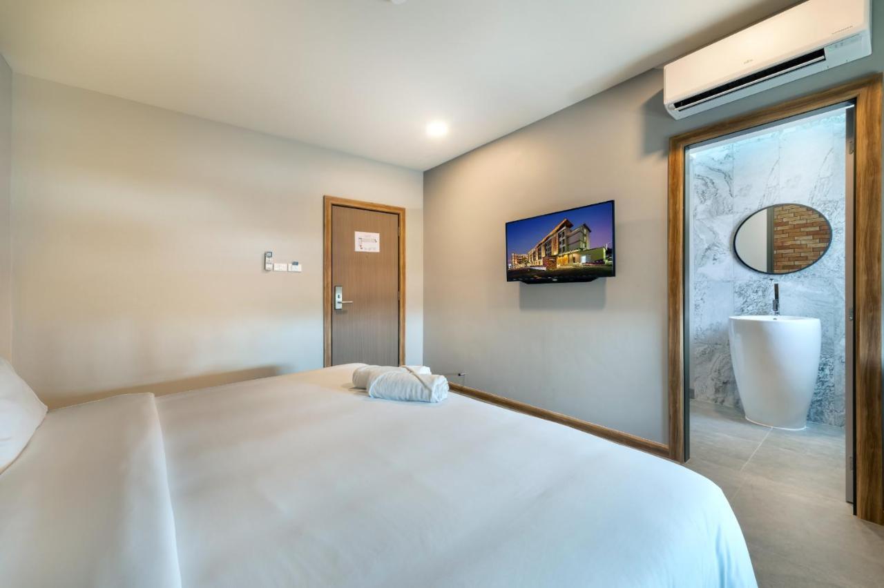 Plaai Plus Hotel Rayong Exterior photo