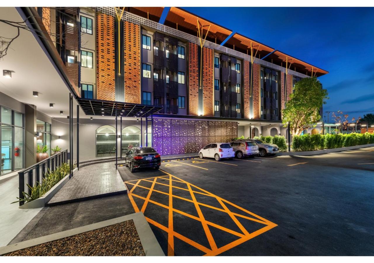 Plaai Plus Hotel Rayong Exterior photo