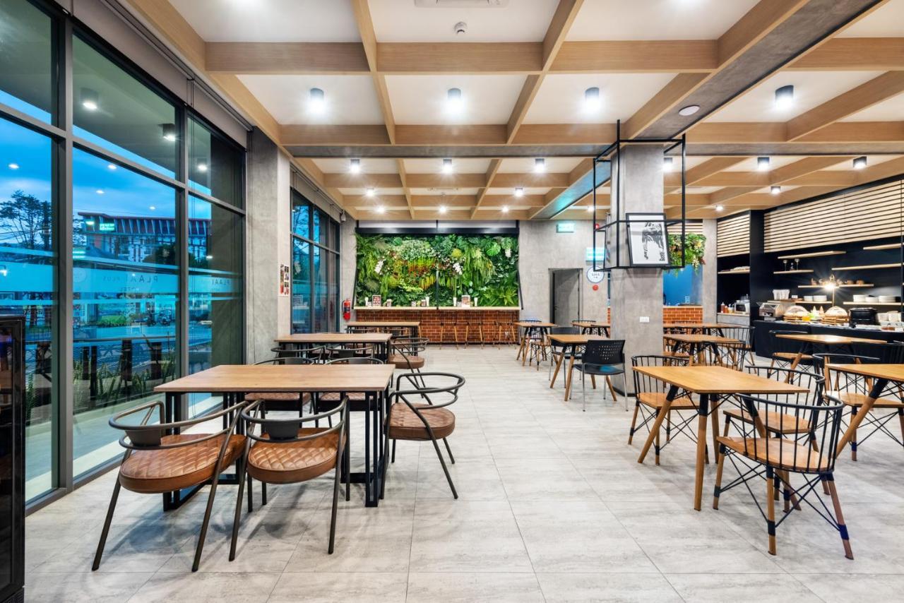 Plaai Plus Hotel Rayong Exterior photo