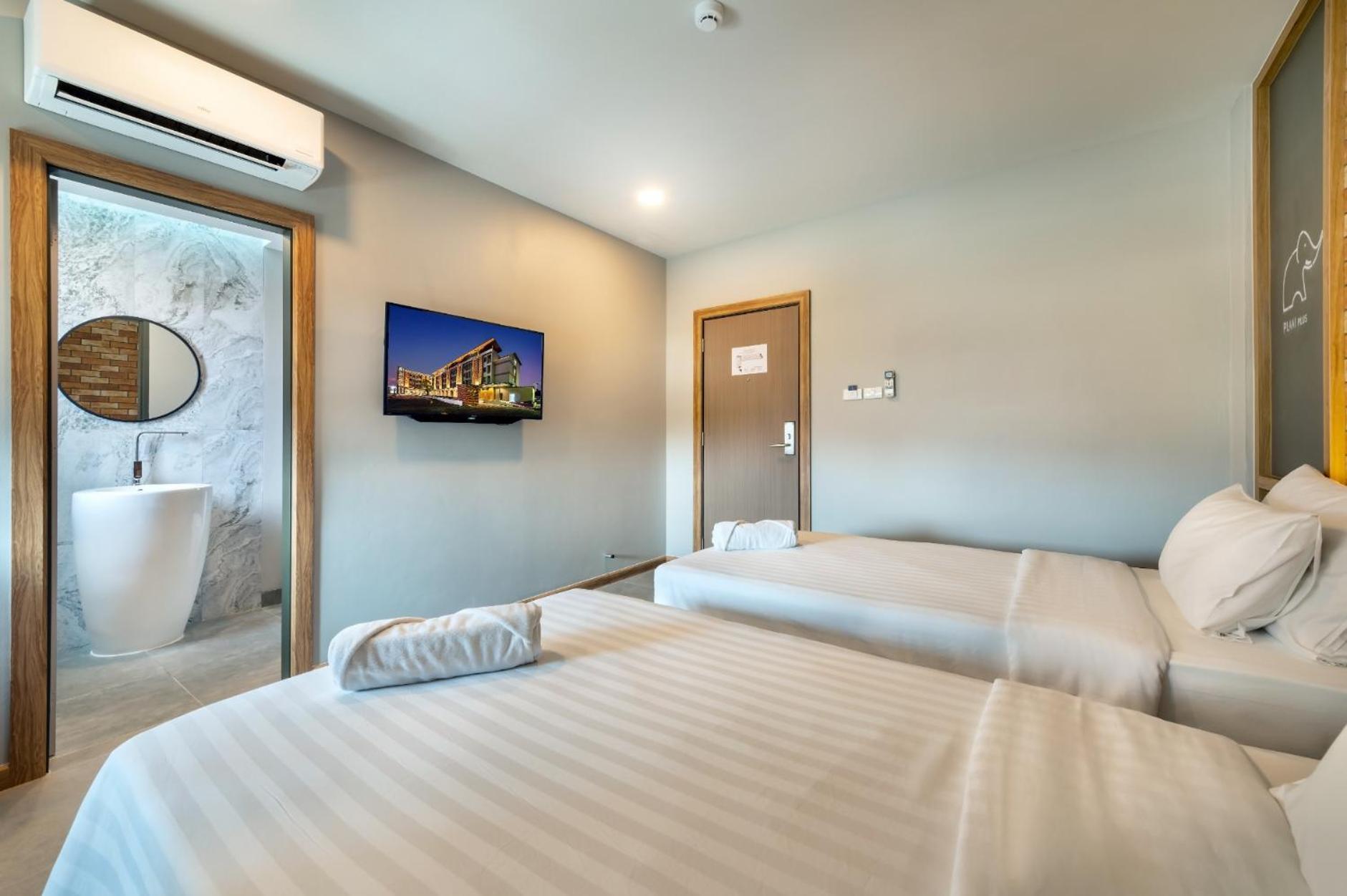 Plaai Plus Hotel Rayong Exterior photo
